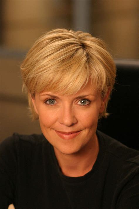 Pictures of Amanda Tapping
