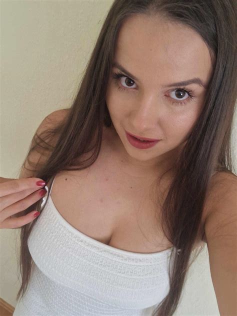 Olivia Nice (u/Official_OliviaNice) - Reddit