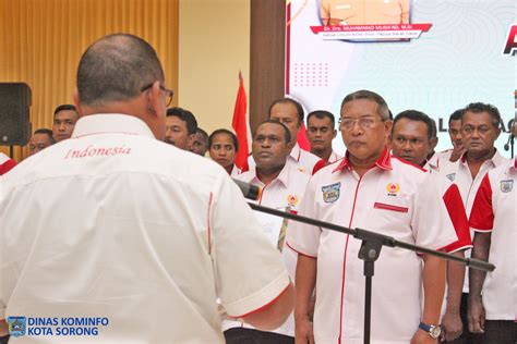 george yarangga beri pesan  pengurus koni kota sorong