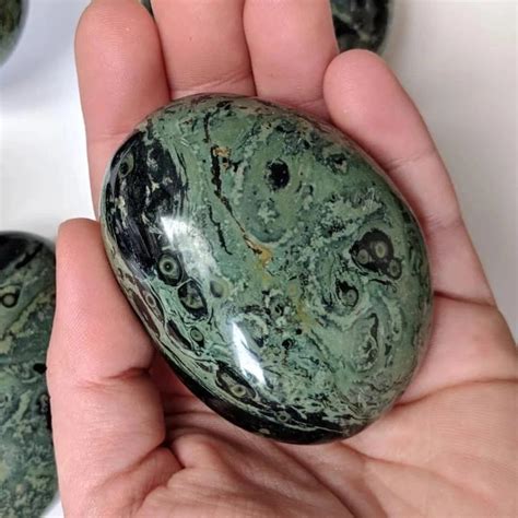 Kambaba Jasper Meaning and Spiritual Properties