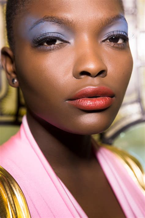 Pastel Makeup Looks for Spring 2022 - theFashionSpot