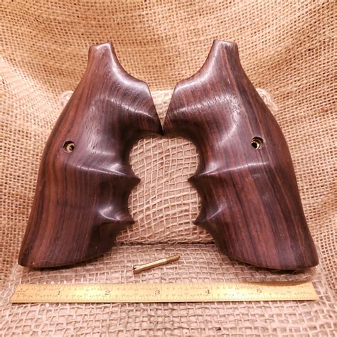 rosewood combat style ruger redhawk grips eagle grips  arms