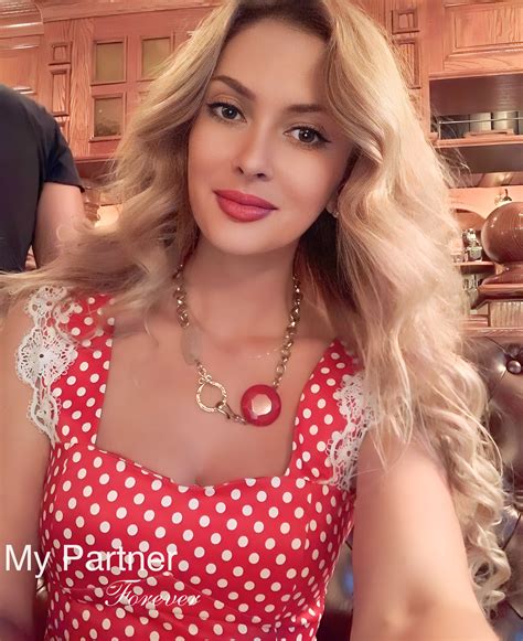 Mature Ukrainian Lady Yuliya from Kharkov, Ukraine