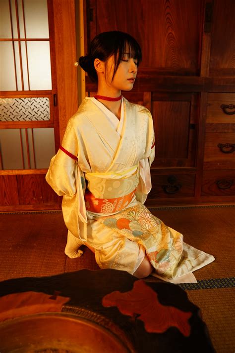 着物姿のカリスマM女サオリを虜にする大御所の雅（みやび）な緊縛[指南其の一] - 緊縛SM写真