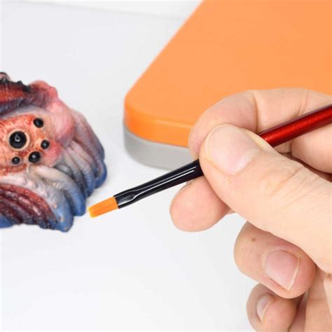 The best brushes for miniature painting by RedgrassGames