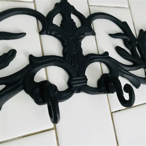 Vintage Cast Iron Wall Hooks Scroll Display 4 Hook Wall - Etsy