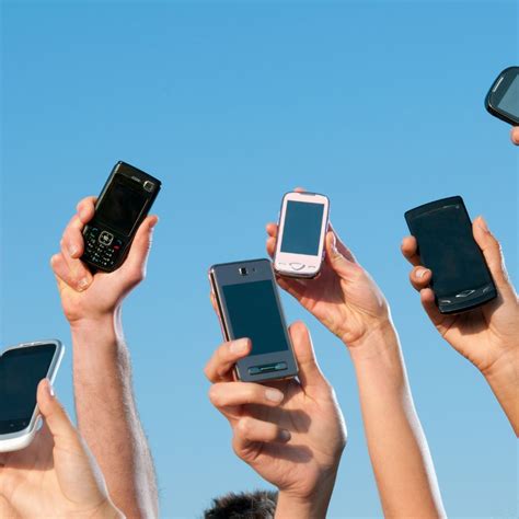india surpasses rs  cr  mobile phone exports  fy