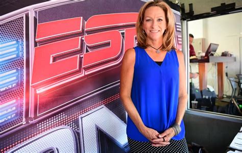 Beth Mowins ’89 Becomes First Woman to Call NBA Play-by-Play on ESPN ...