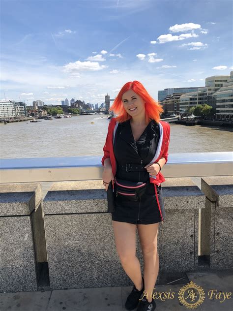 Holiday Pics: Alexsis In London Gallery - Alexsis Faye