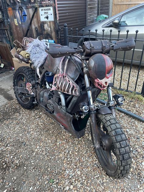 Plant one right here 😇... - Alien Trash Kitty | Facebook