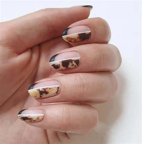 Comment réaliser les ongles Écaille de Tortue à la maison afin de