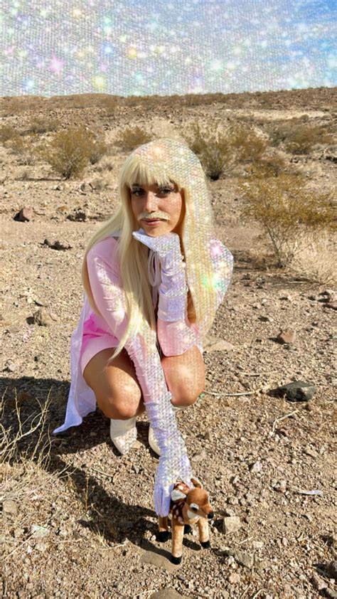 Cass Holland | 👨🏼🐎💖 @hugrepellant #gentlemenbroncos #halloween #