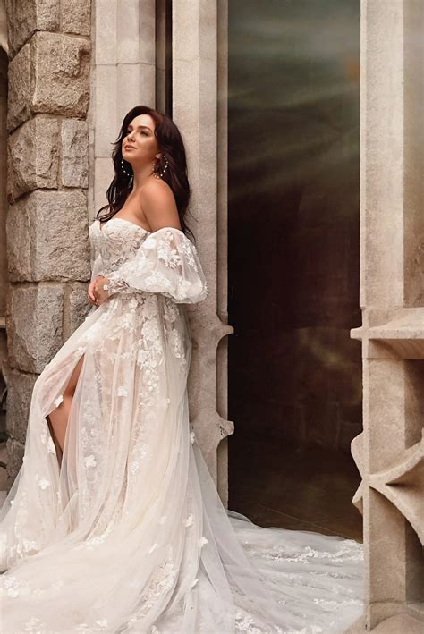 The Benefits of Buying a Sample Wedding Dress