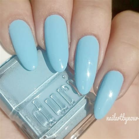 Best 12+ pastel blue nails you must try this year