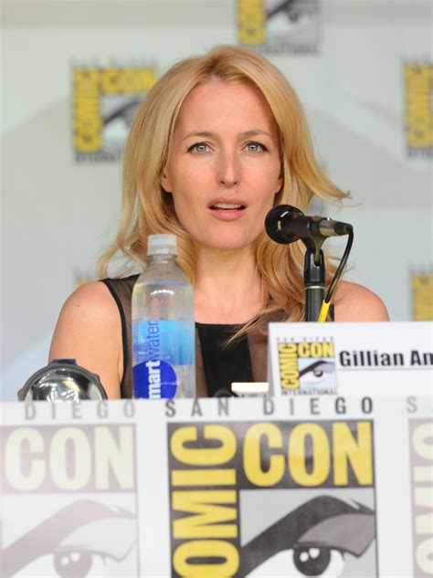 Gillian Anderson