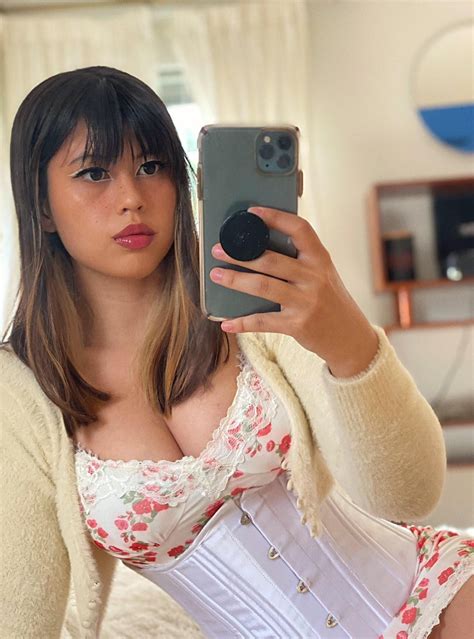 What a hot look🤤 : r/Syanne