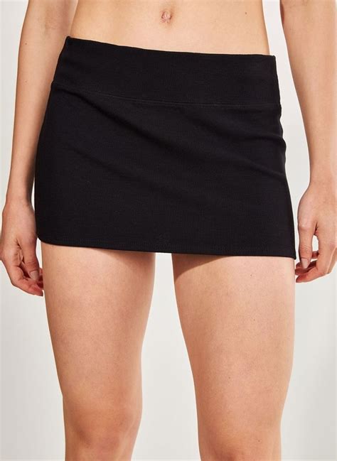 Mini Saia Ou Mini Saia - minissaia de cintura baixa preta - preto | Minissaia, Mini saias, Roupas