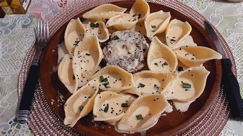 Веганский Бургер с Ракушками и пармезаном. Макароны в сливочном соусе ...