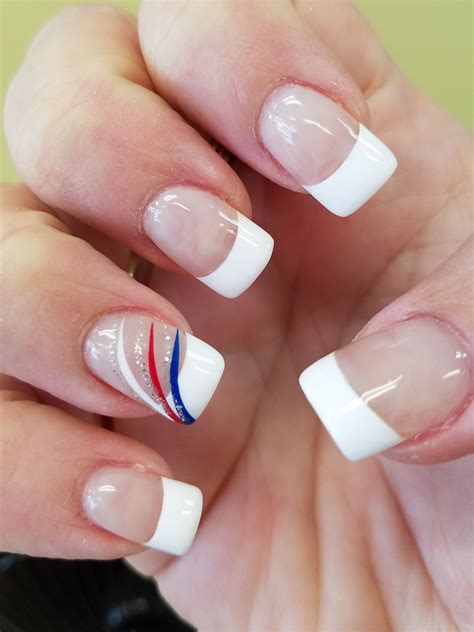 4th of july nails inspo simple 1