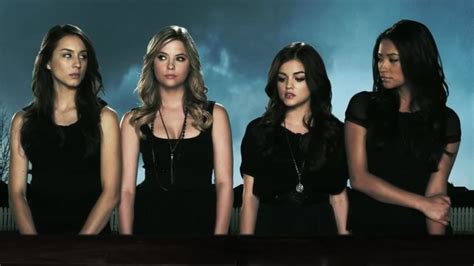 Pretty Little Liars: Things Only Adults Notice In The Show