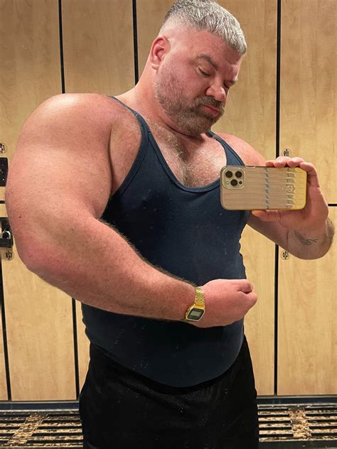 Craggy on Twitter: "This #Flexfriday we’re both competing for who has