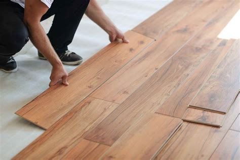 How Much Does Laminate Flooring Installation Cost? (2025)