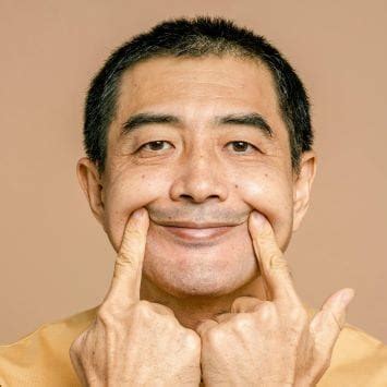 benefits  smiling     improve  mood regain  edge