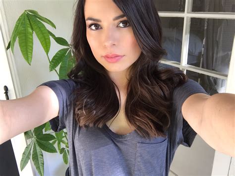 Miranda Cosgrove Selfie