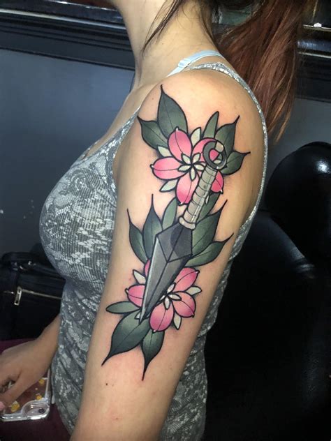 Naruto-inspired Kunai Tattoo by @mikendazzoart on IG, model is @blodvy