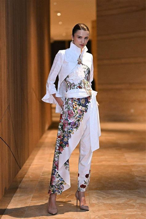 Iconic kebaya gets a modern makeover | The Straits Times