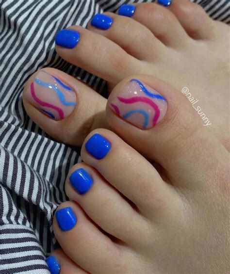 100 Pedicure Colors & Design Ideas — 19