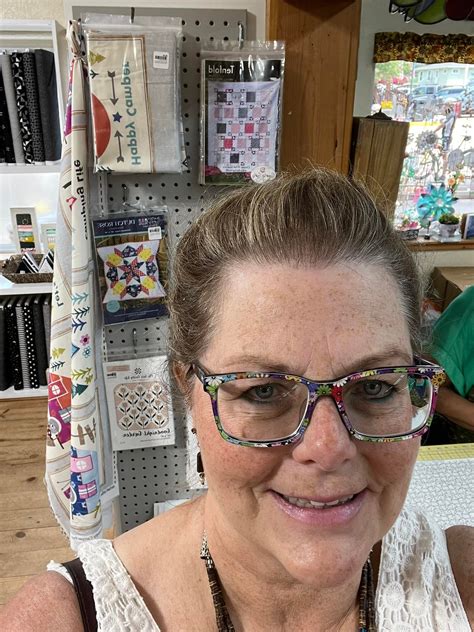 Quilt Dakota Hoppers and Shoppers! | I found books & patterns at