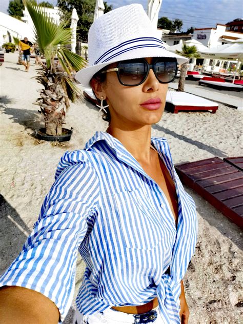 TW Pornstars - 1 pic. MissAlexya. Twitter. Perfect time for tan today😎