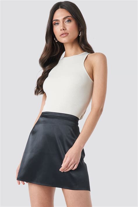 Satin Mini Skirt Black | NA-KD