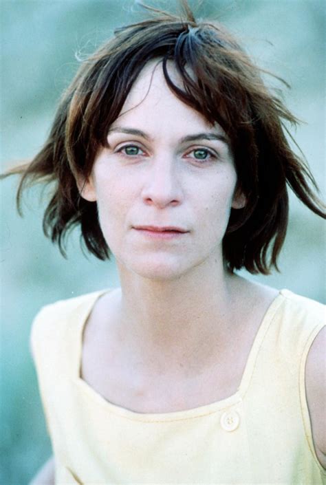 Amanda Plummer Wireless