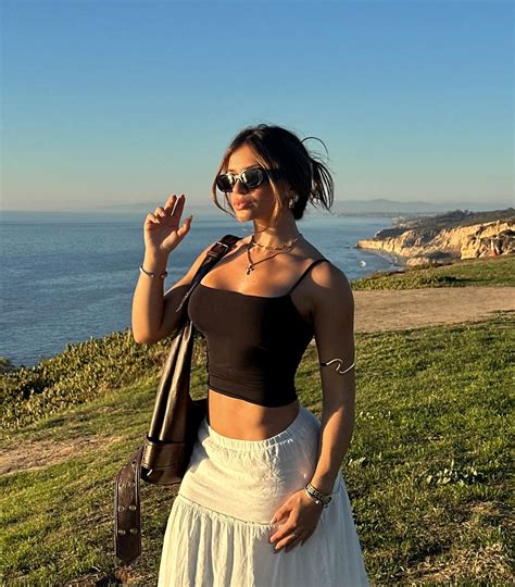 Kayla Manousselis: A Comprehensive Biography and Net Worth