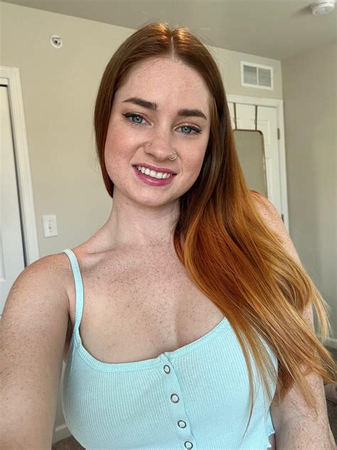 I even have some on my lips 👄 : r/FreckledGirls