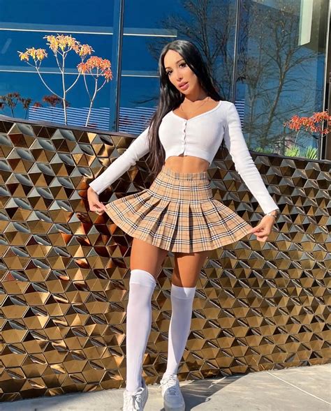 Scarlet Vas - Bio, Age, Height, Wiki, Model Sport Girls Bio