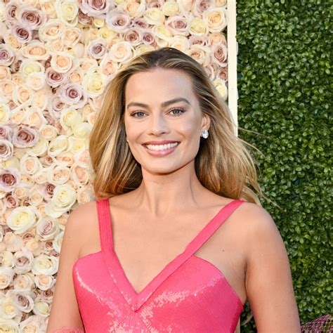 Margot Robbie's Harley Quinn Movie Might Be All About an 'R-Rated Girl