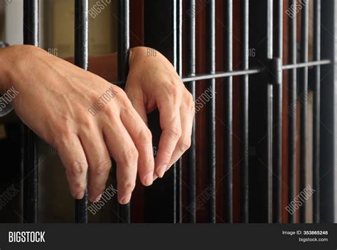Xjail Okaloosa: What's Really Going On Behind Bars? - k9ylw5p
