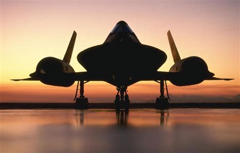 SR-71: When CIA Used Soviet Titanium To Spy On USSR - Mentour Pilot