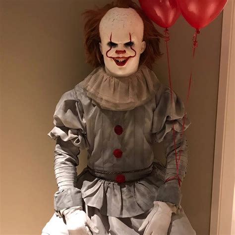 LeBron James Pennywise Halloween Costume | PS Celebrity
