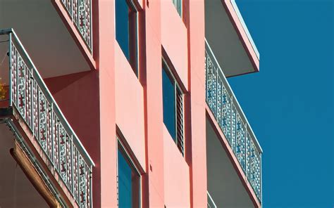 Download wallpaper 2560x1600 house, windows, balconies, facade