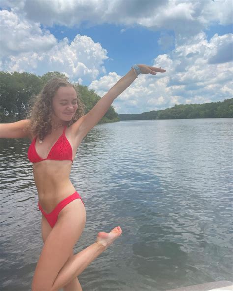 Jillian Shea Spaeder 07/17/2022 • CelebMafia