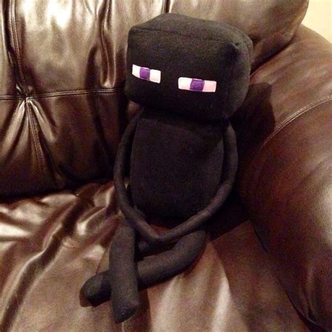 DIY Minecraft Enderman plush | Diy minecraft, In ear headphones, Plush