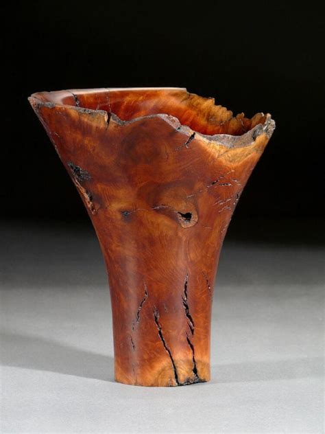 Artist Transforms Raw Chunks Of Logs Into Vases | FREEYORK