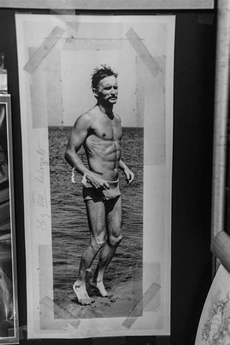 "Latviešu Endijs Vorhols" - Atis Ieviņš: Mans fotošops ir šķēres ...