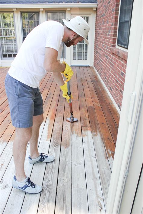 Diy Staining A Deck Diy Staining Staining Deck Diy Deck Staining Images