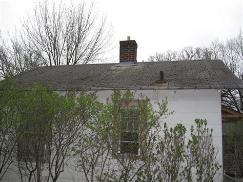 Gable overhang is sagging - how would you fix this? : r/HomeImprovement
