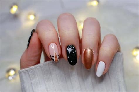 20 New Year's Nail Design Ideas for 2024 - Beautiful Dawn Designs in ...